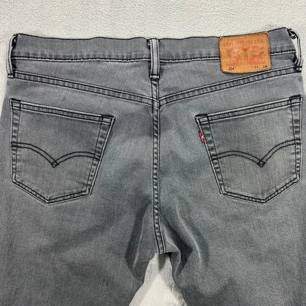 Levis normal wear